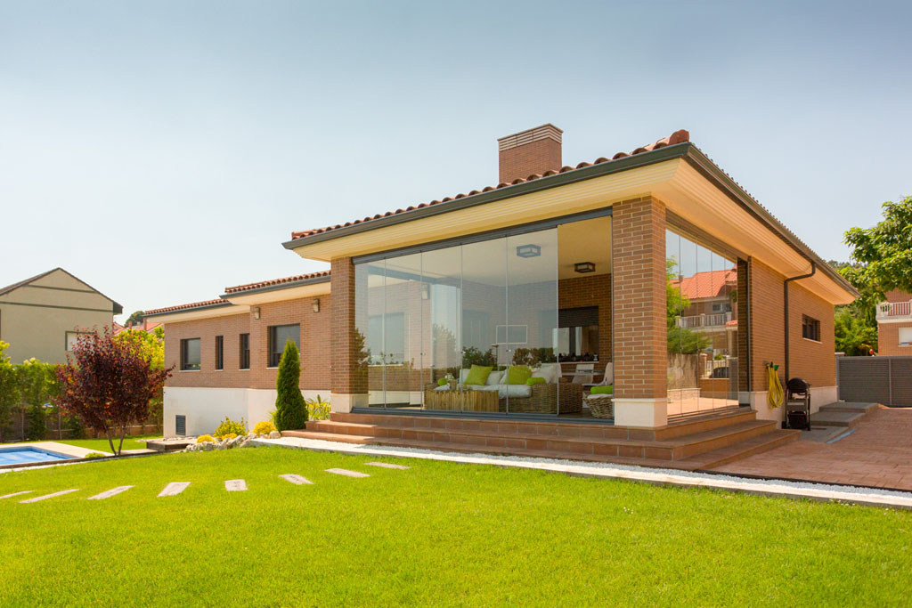 Mejor orientación para una vivienda y un porche acristalado